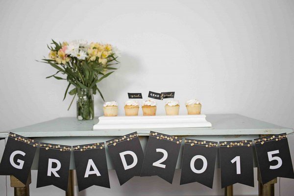 15 DIY Ways to Celebrate a Person's Graduation So Right! 11