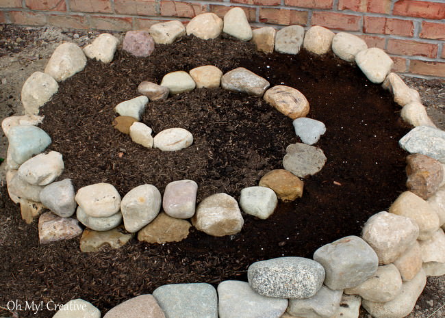 Garden DIY Ideas Using Rocks 11