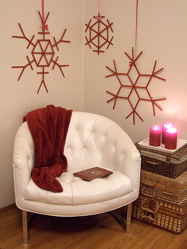 25 Amazing Red and White DIY Christmas Decor Ideas 10