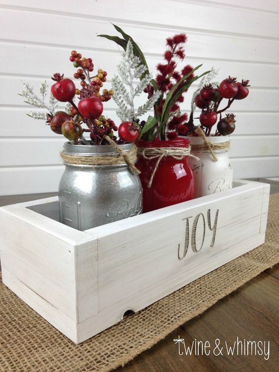 25 Amazing Red and White DIY Christmas Decor Ideas 6