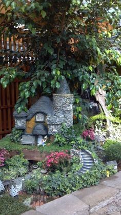 10 Great Decorate With Miniature For Cute Gardens 16