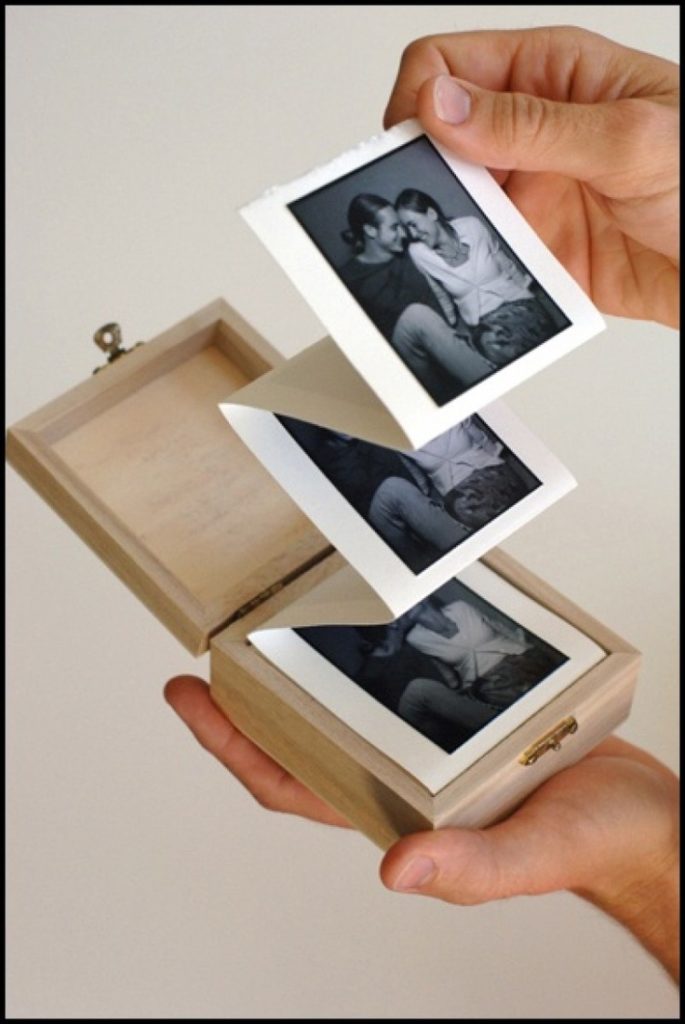 15 Amazing DIY Ideas for Valentine’s Day Gifts 14. Box of Photographs